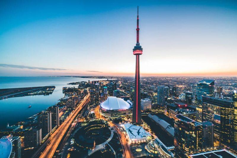 downtown toronto featuring cn tower at dusk