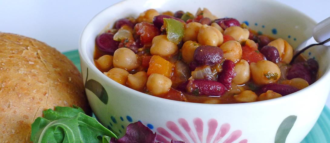 bowl of vegetarian chili chili bang bang